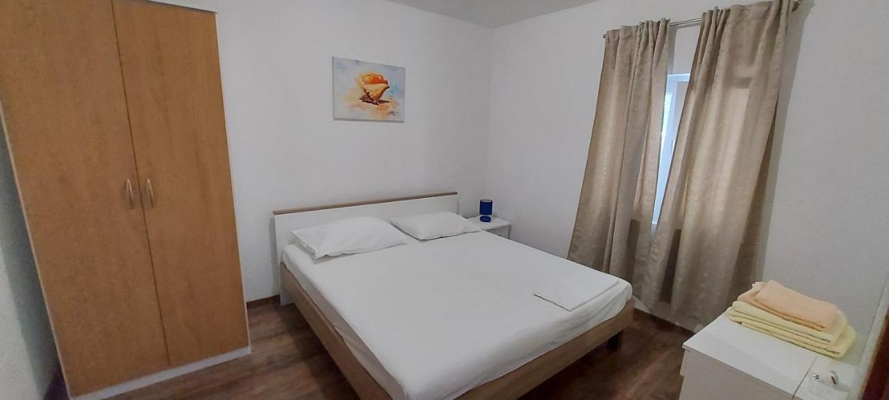 Apartment Gligora Mandre Exterior foto